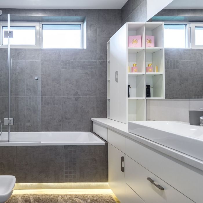 multipurpose storage in modern bathroom