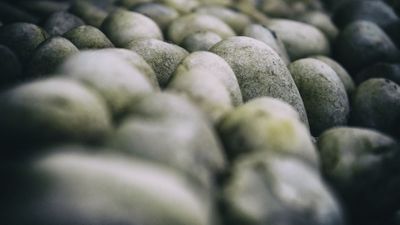 river rocks for landscaping