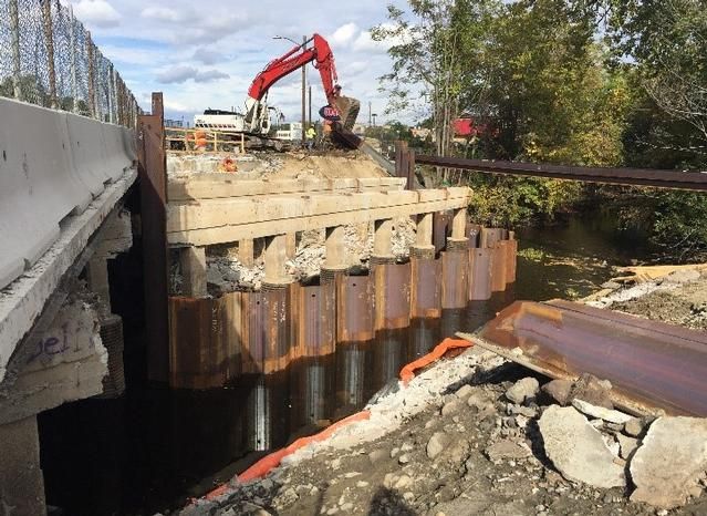 1 - Phase 1 Cofferdam Installation.jpg