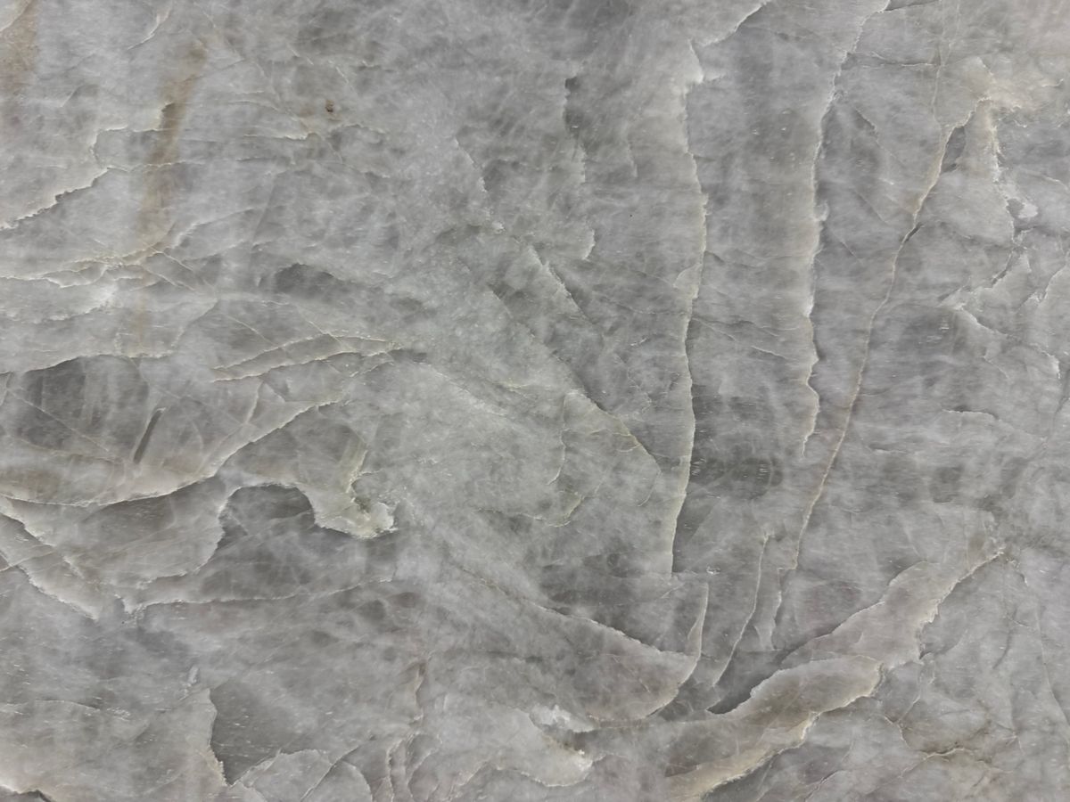 Perla Vitoria Leathered Quartzite 7.jpeg