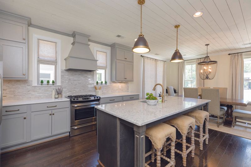 Traditional WF Cabinetry Kitchen 