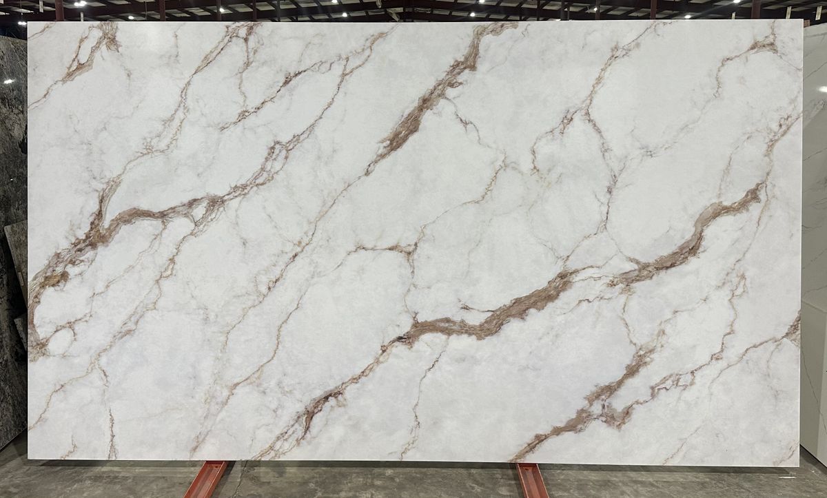 Calacatta Perla 1.jpg