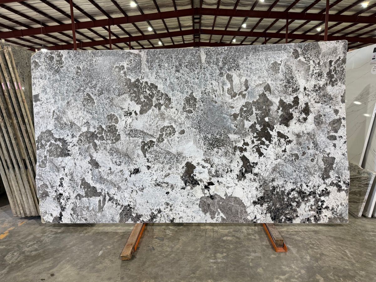 Alpine White 25091502W 4.jpeg