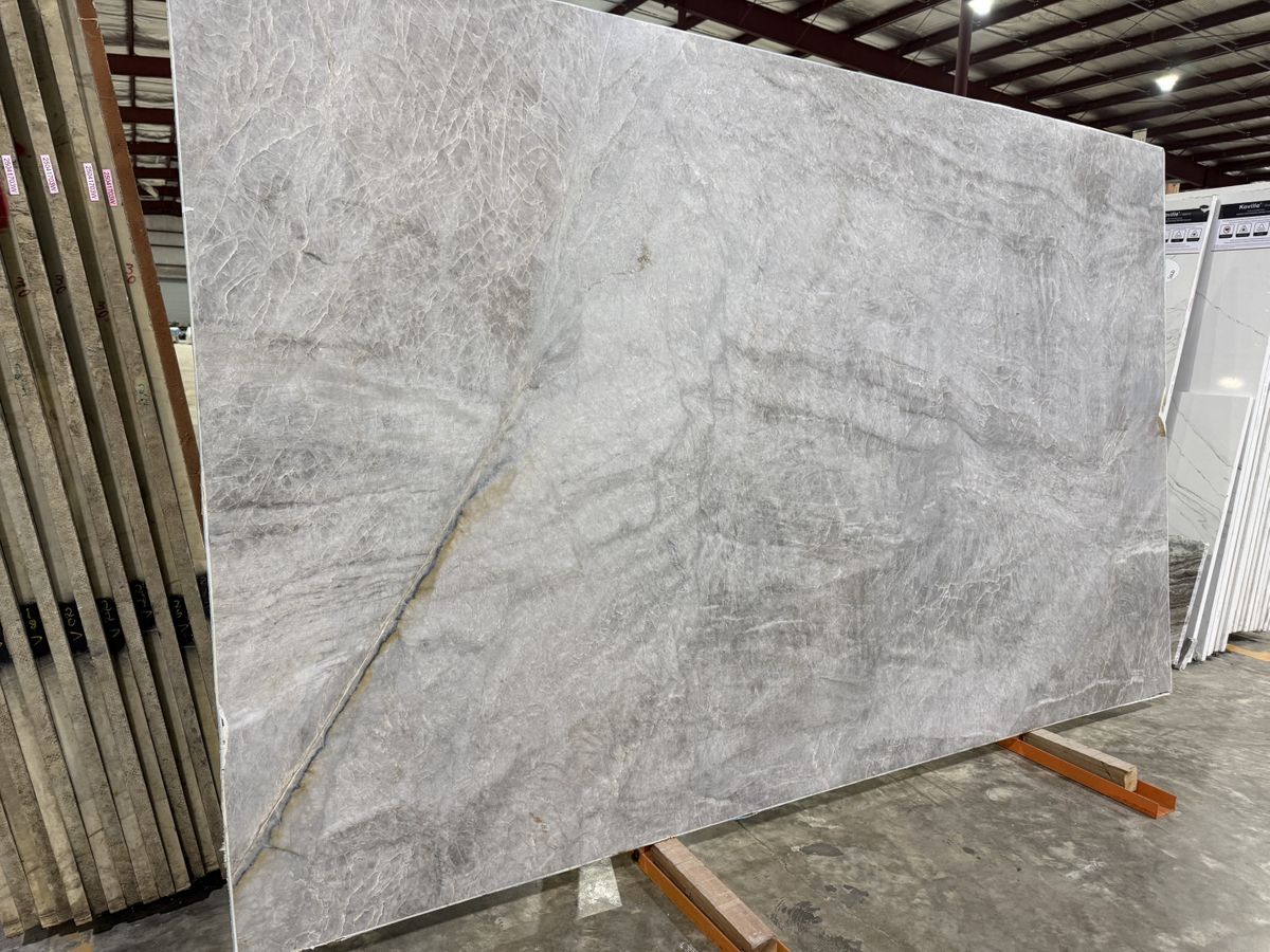 Perla Vitoria Leathered Quartzite 2.jpeg