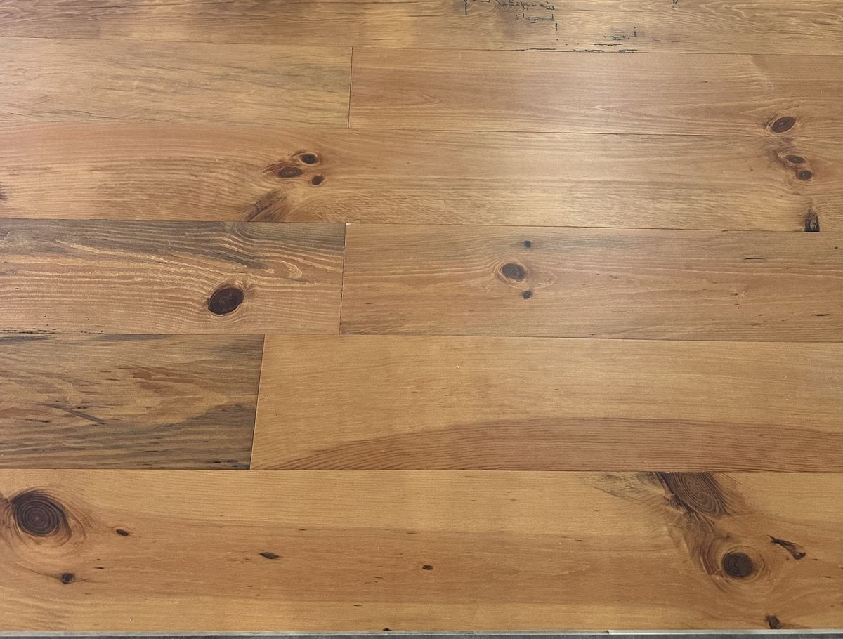 Reclaimed Pine 2.jpg
