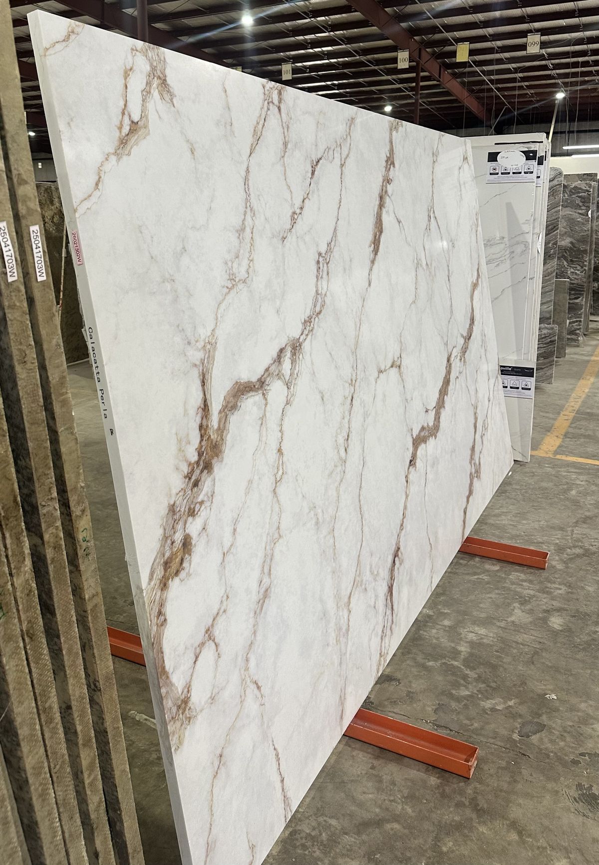 Calacatta Perla 3 .jpg