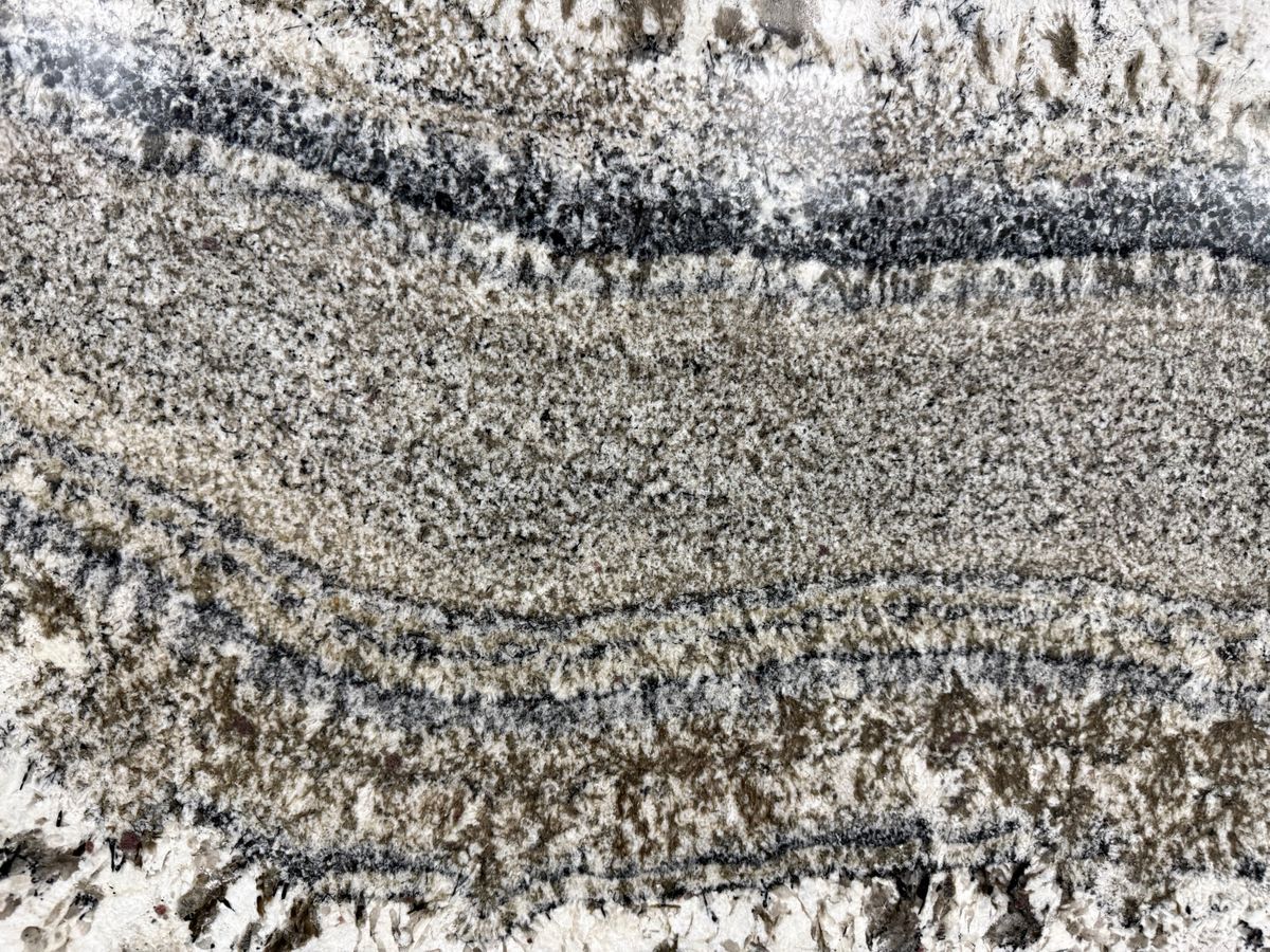 Alpine White 25091504W 5.jpeg