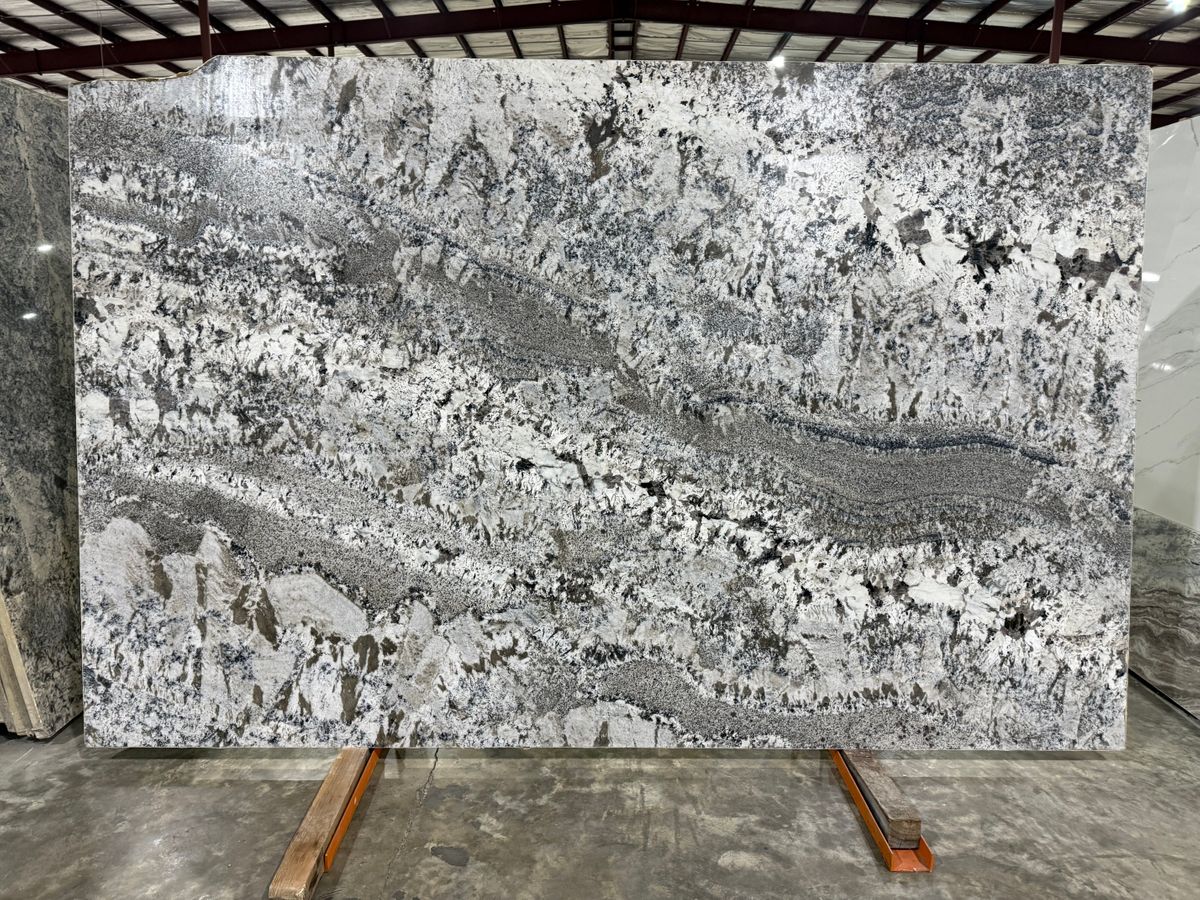 Alpine White 25091504W 1.jpeg