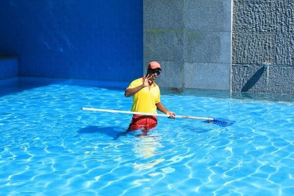 pool cleaning person