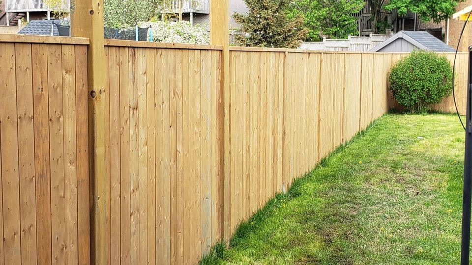 Signs You Need a New Fence Hero.jpg