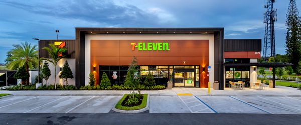 7-Eleven-Westlake-Florida_770x320_store.jpg