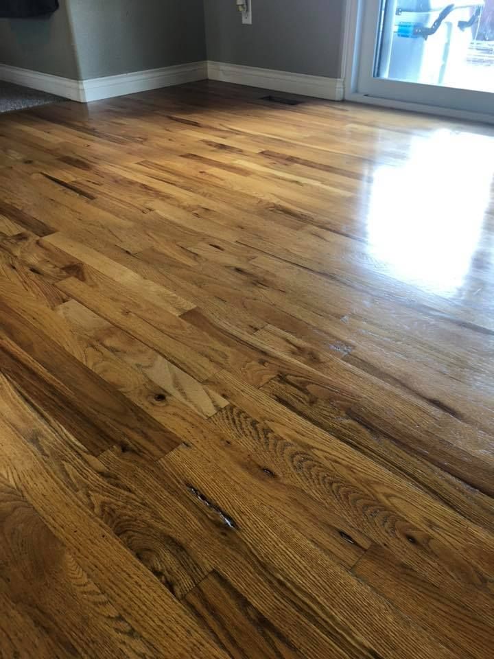 Hardwood Floor .jpg