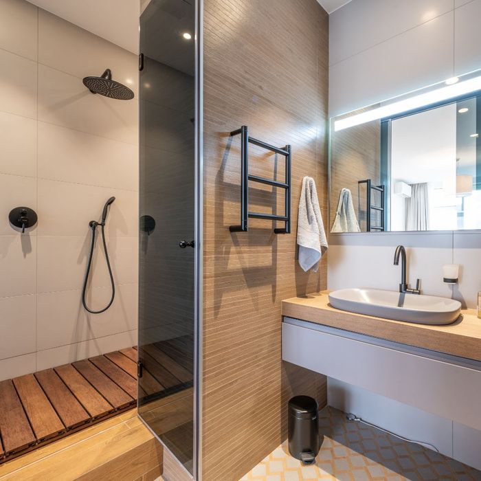 modern bathroom 