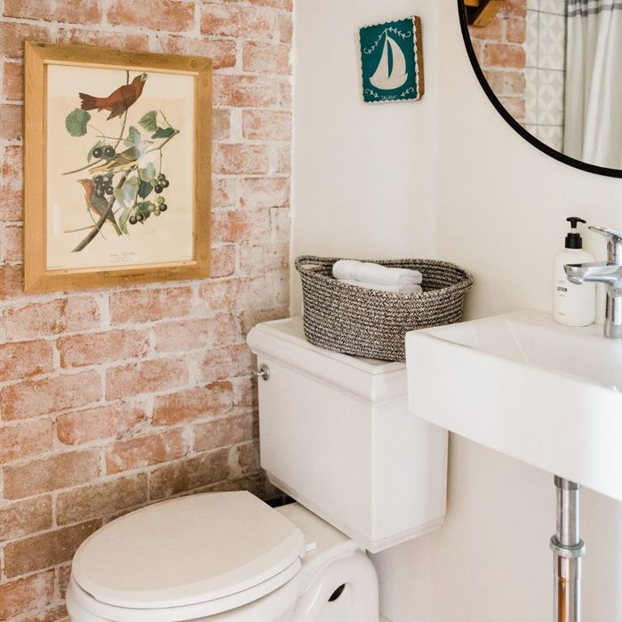 How To Maximize Storage In A Small Bathroom4.jpg