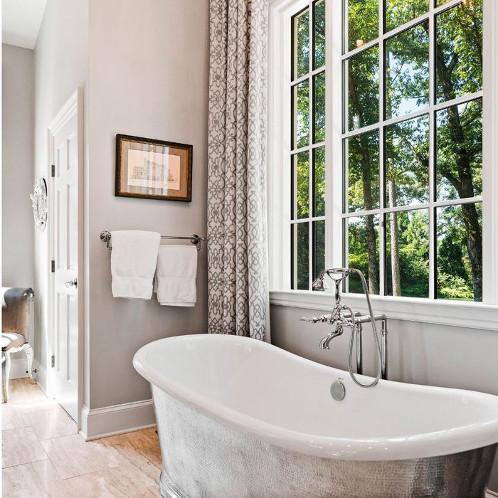 large bath tub