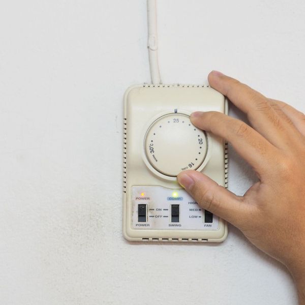 setting a thermostat