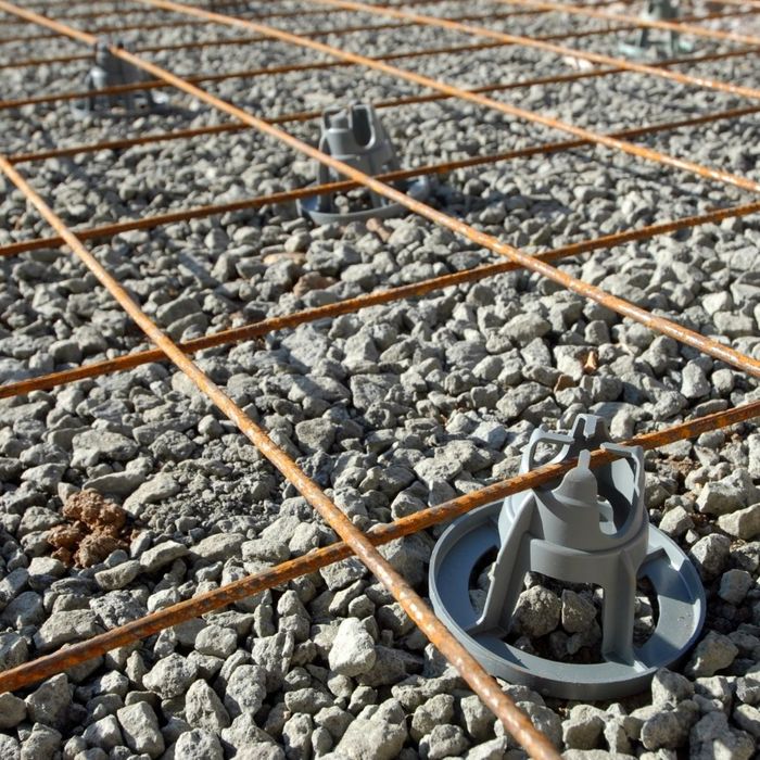 Rock and rebar concrete foundation