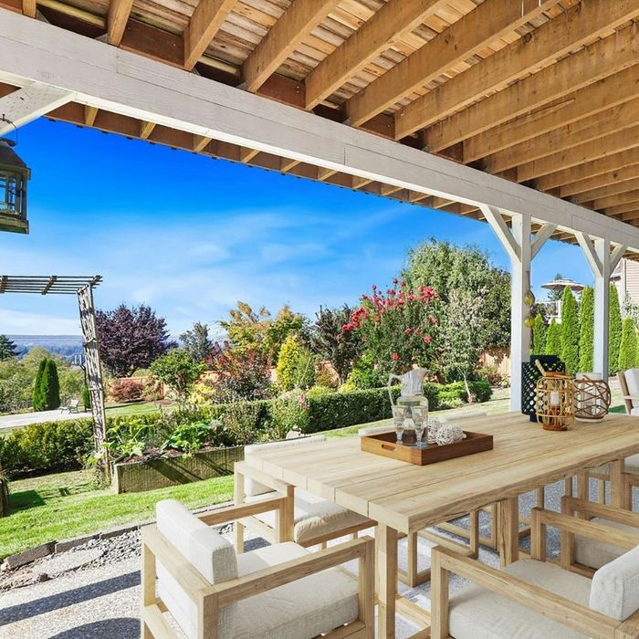 large outdoor table for guests 