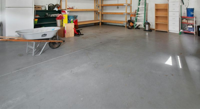 Behind-the-Scenes hero.jpg