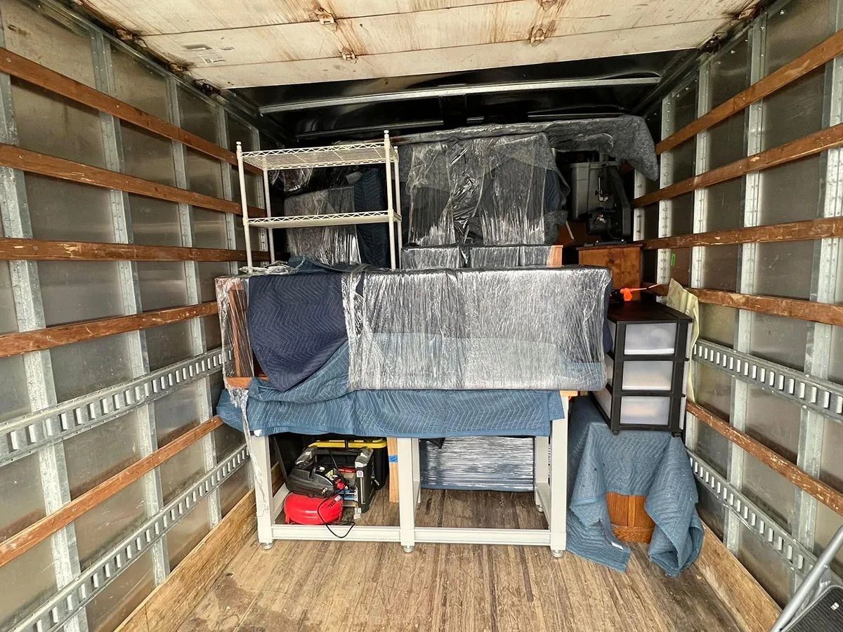 kane-and-family-movers-gallery-home-07-1200h.jpeg