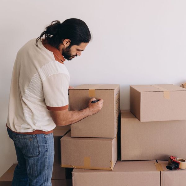 Checklist for a Smooth and Stress-Free Moving Day (3).jpg