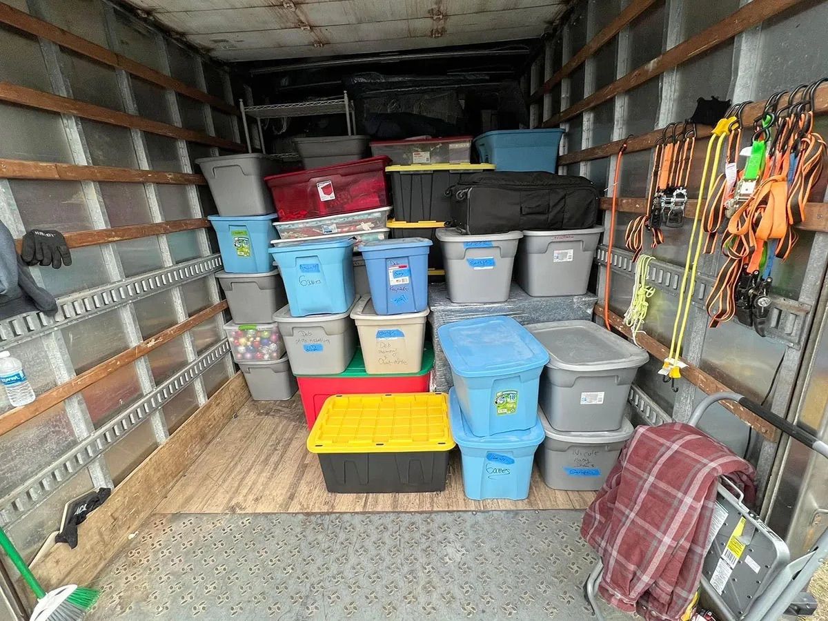 kane-and-family-movers-gallery-home-022-1200h.jpeg