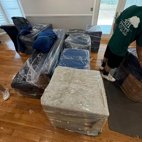 Kane and Family Movers showing their moving services