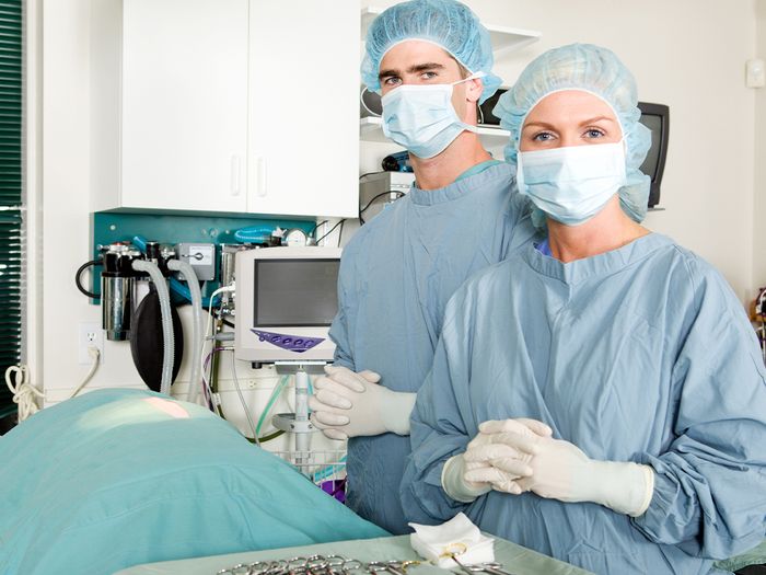  Doctors preparing for surgery.
