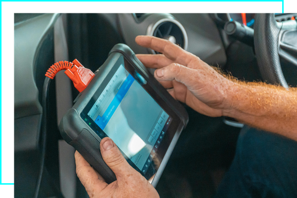 diagnostics tablet in vehicle