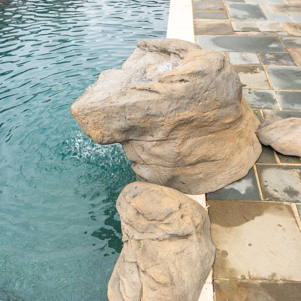 Custom Pool- LI (2).jpg