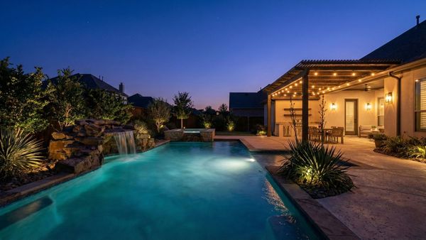Benefits of Adding Outdoor Lighting to Your Yard Hero.jpg