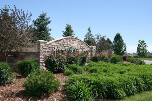Alford Meadows in Loveland, CO, is a peaceful neighborhood near Highway 287 and I-25, offering easy access to Denver International Airport. Close to Mountain View High School and Front Range Community College, residents enjoy nearby parks like Fairgrounds Park and Boyd Lake. It’s also near Loveland Museum, Chapungu Sculpture Park, and local government offices. Alford Meadows Loveland, CO