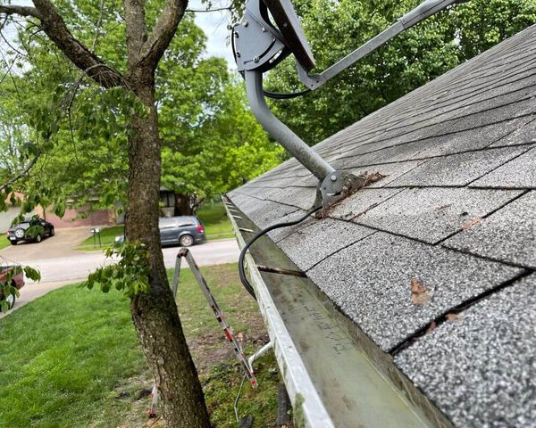 gutter cleaning img 2.jpg