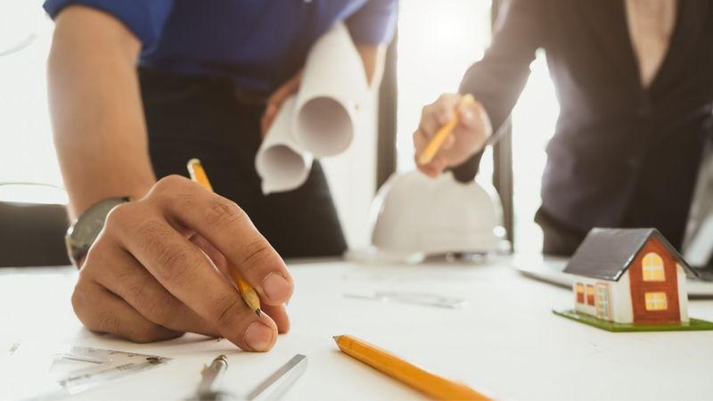 What to Look For in Remodeling Contractors Hero.jpg