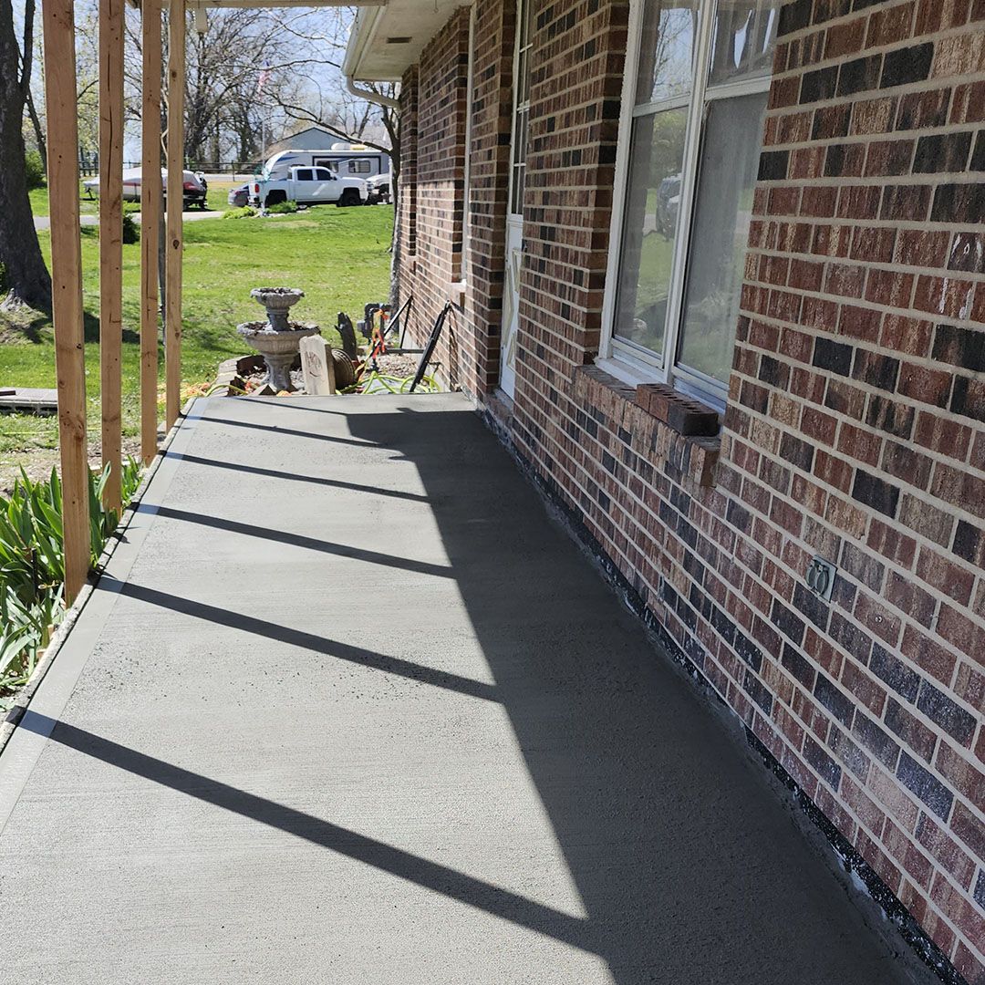 Byron & Sara Photo #4.jpg