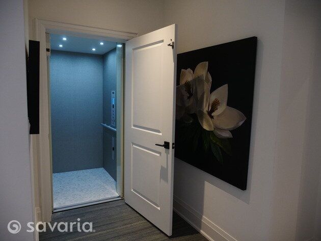 Savaria-Infinity-home-elevator-anodized-clear-2.jpg