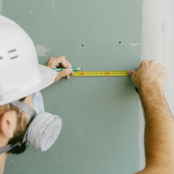 taking wall measurments