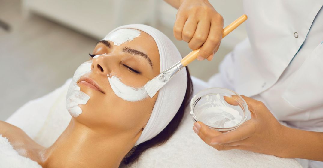 M17103 - Lash Envy Studios - How Our Custom Facials Cater To Your Needs - Blog.jpg