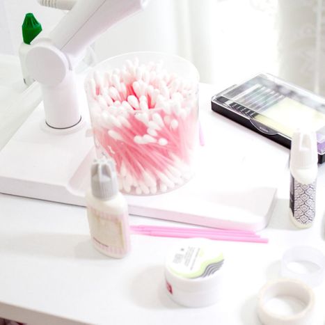 a clean work station for eyelash extensions