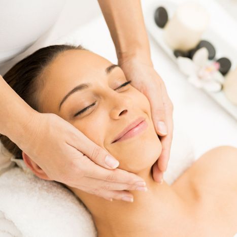 Getting face massaged