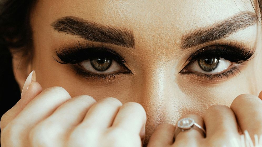 Enhancing Your Natural Beauty_ Why Expert Lash Care Matters Hero.jpg