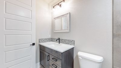 37 - Bathroom 4.jpg