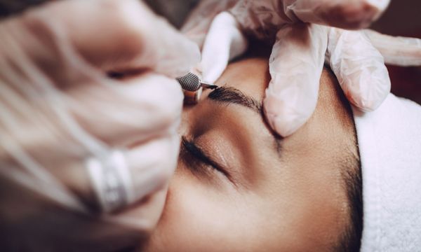 Eyebrow microblading