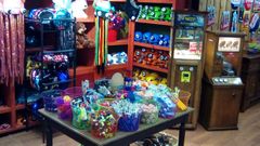 giftstore4.jpg