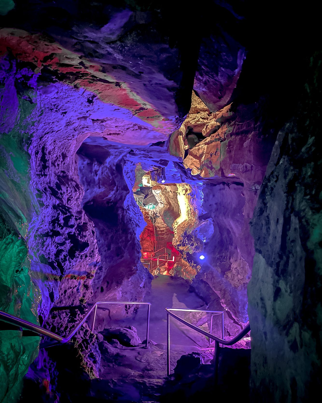Wonder World Cave: First Show Cave in Texas. Enter a Colorful Oasis of Mystery.