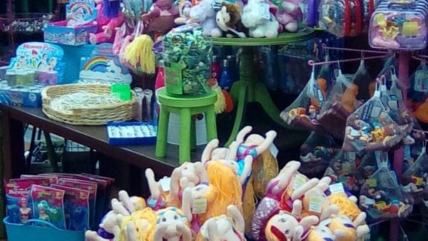 giftstore6.jpg
