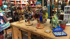 giftstore3.jpg