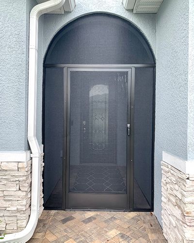 Screen on entry way