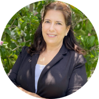 Aylin Solis - ACADEMY DIRECTOR