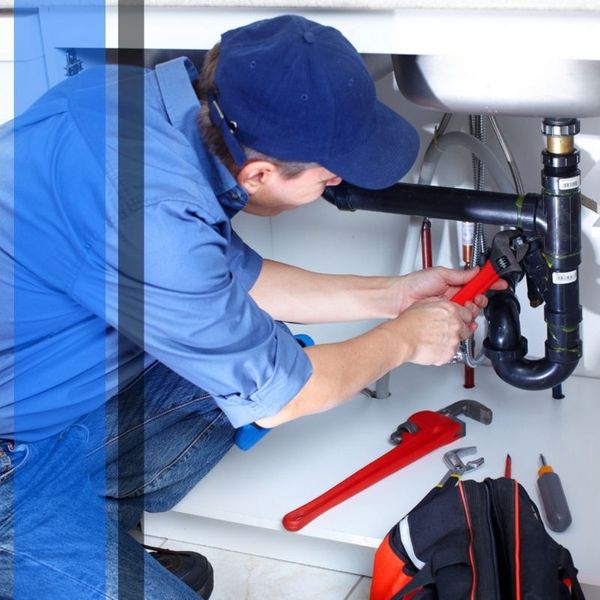 emergency plumbing repairs for a leaky pipe emergency plumbing repairs for a leaky pipe